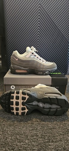 Nike sneakers brand new - 95, in